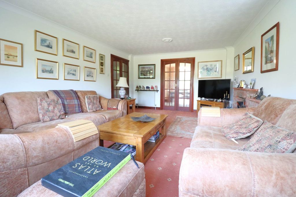 Property photo 2 of 16