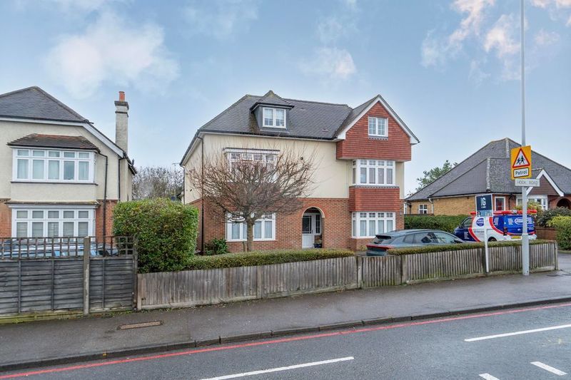 Property photo 2 of 10 Photo 3