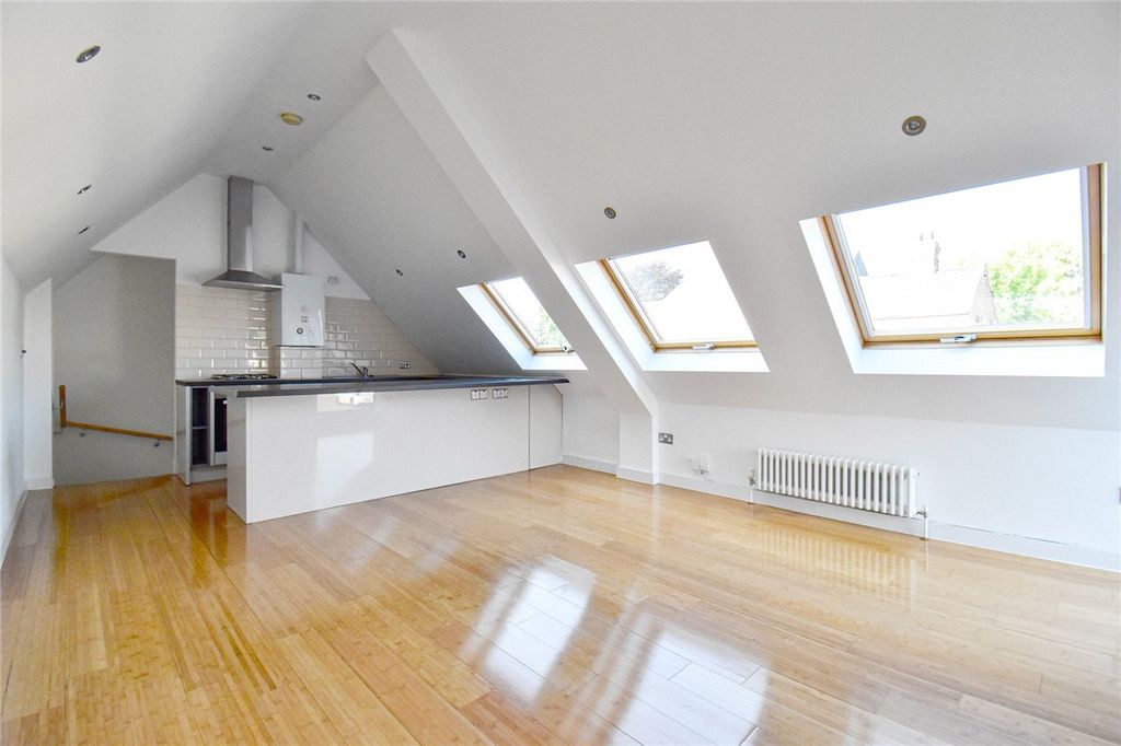 Property photo 2 of 8 Picture No. 04
