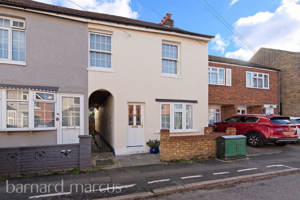 Property photo 1 of 12