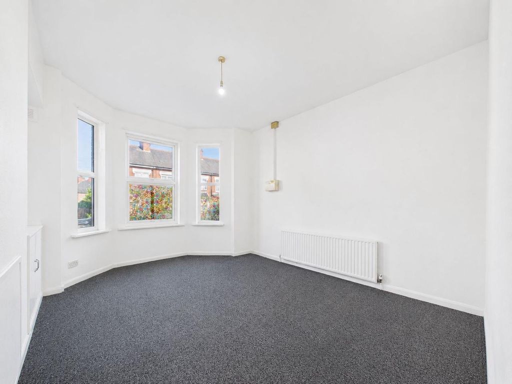 Property photo 3 of 28