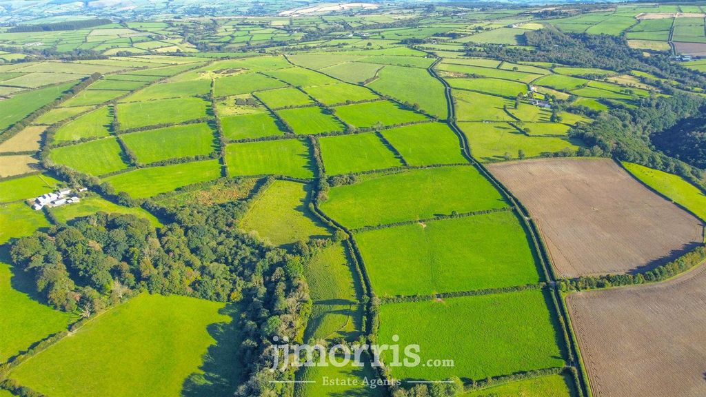 Property photo 2 of 12 6810De88-Ac24-4174-B340-E81009954Ac6.Jpeg