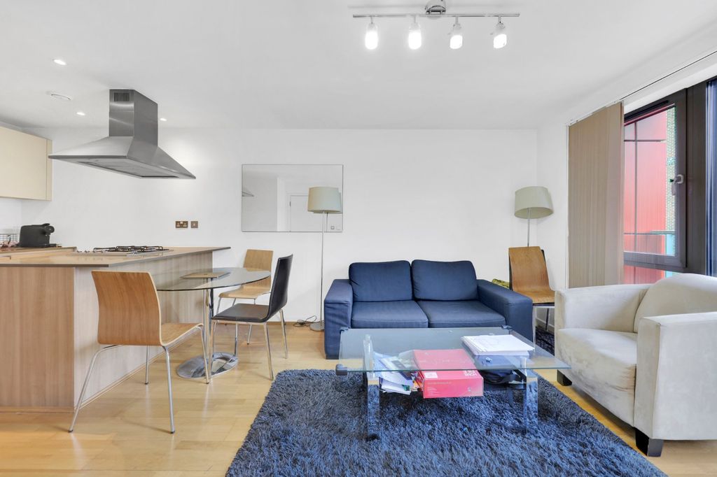 Property photo 2 of 17 Picture No. 26