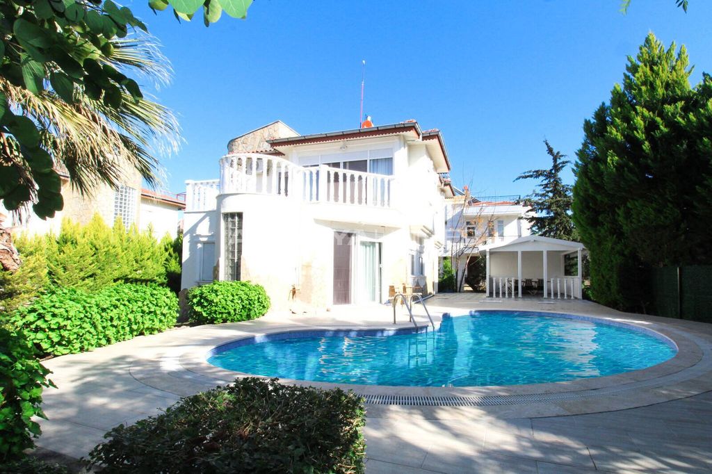 Property photo 1 of 39