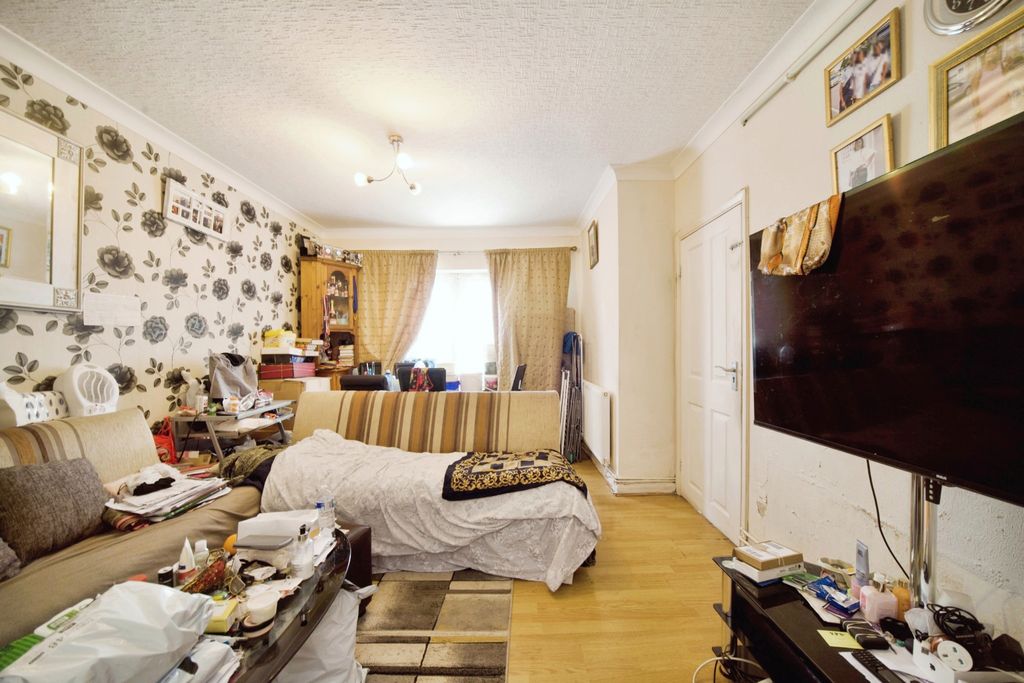 Property photo 3 of 13 Photography