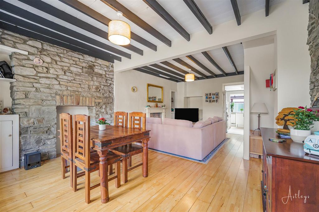 Property photo 2 of 24 Lounge/Dining Room