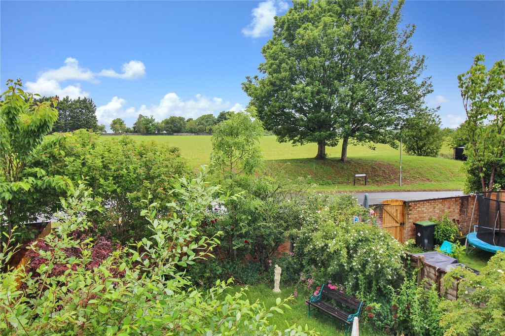 Property photo 3 of 13 Picture No. 10