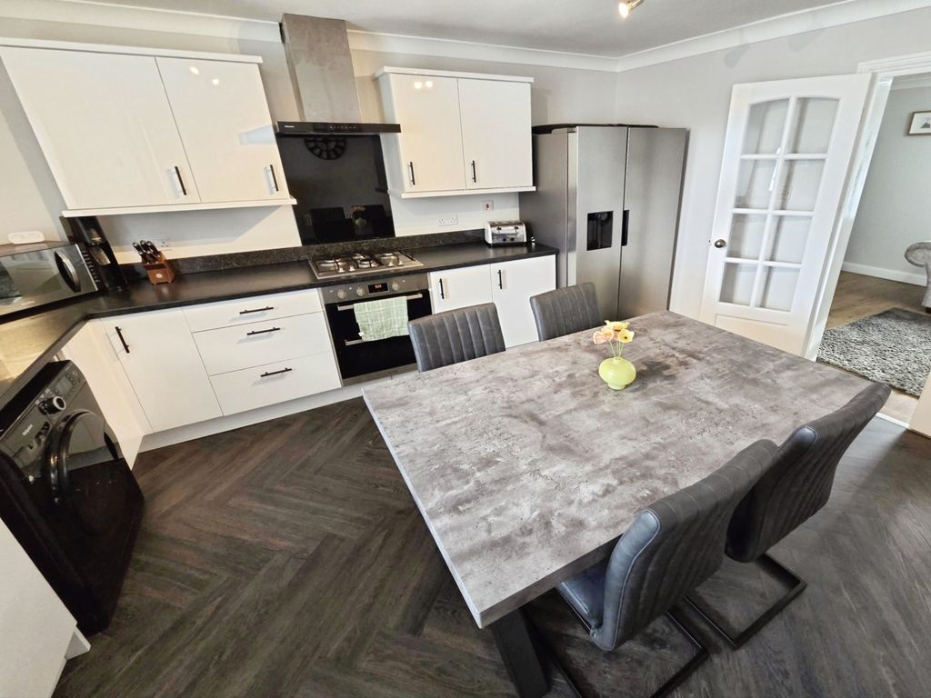 Property photo 3 of 12 Pbox-Img.Jpg