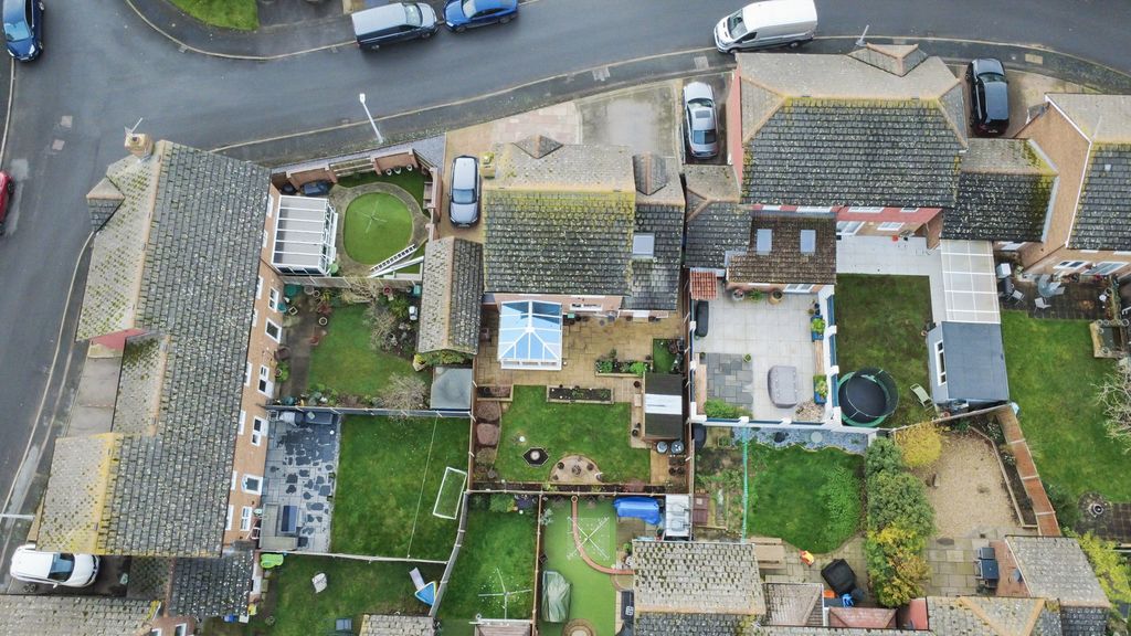 Property photo 2 of 18
