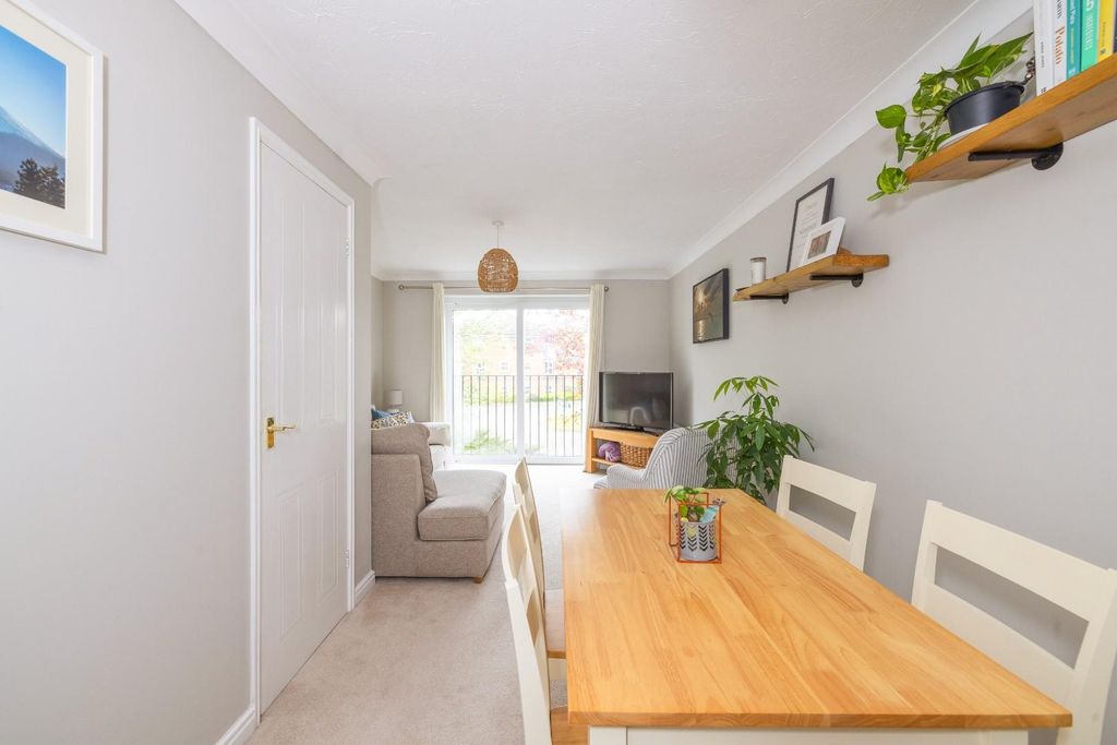 Property photo 3 of 32 Char4881.Jpg