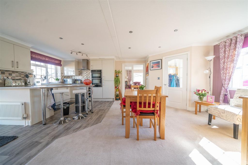 Property photo 2 of 23 Dsc01833.Jpg