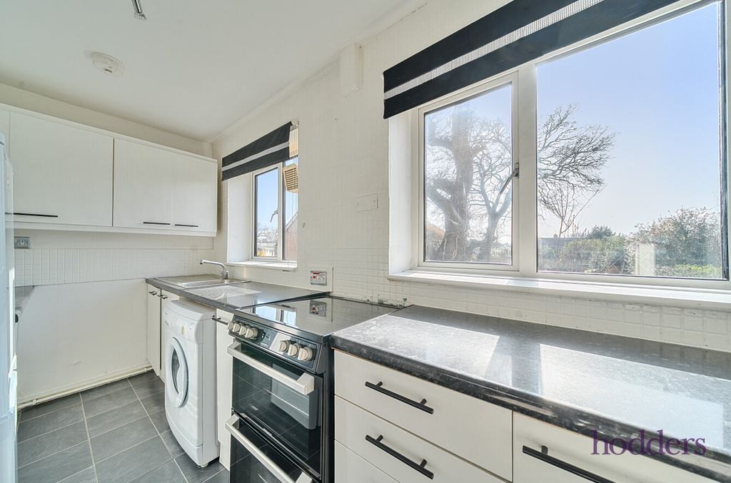Property photo 3 of 15 3d2E27Eb-Abc8-4B0...