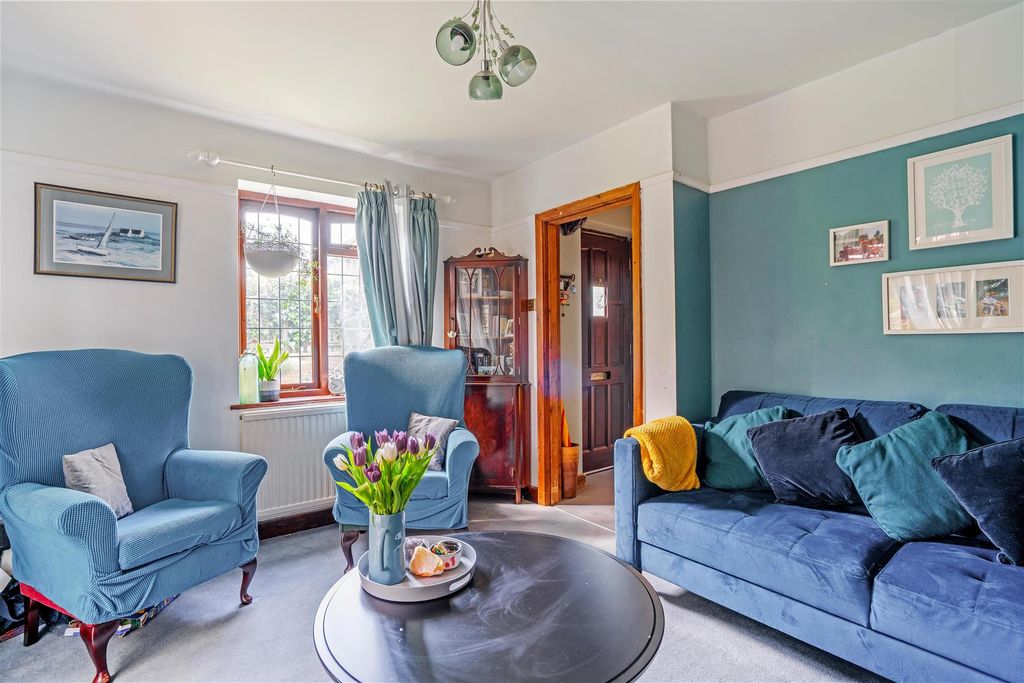 Property photo 2 of 17 90004_25 Belle Vue Road (4).Jpg