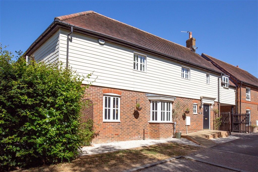 Property photo 1 of 16 External (Web)