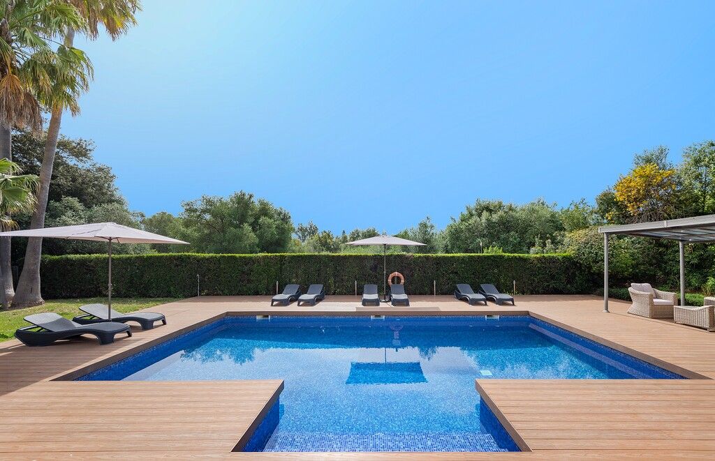Property photo 3 of 20 Pool (2)