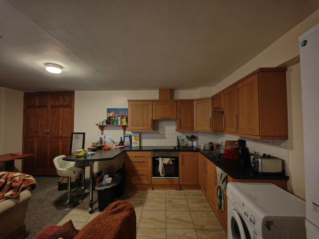 Property photo 3 of 7 B8Beae19-4E2F-47F6-8Feb-d3d4A43B2243.Jpg