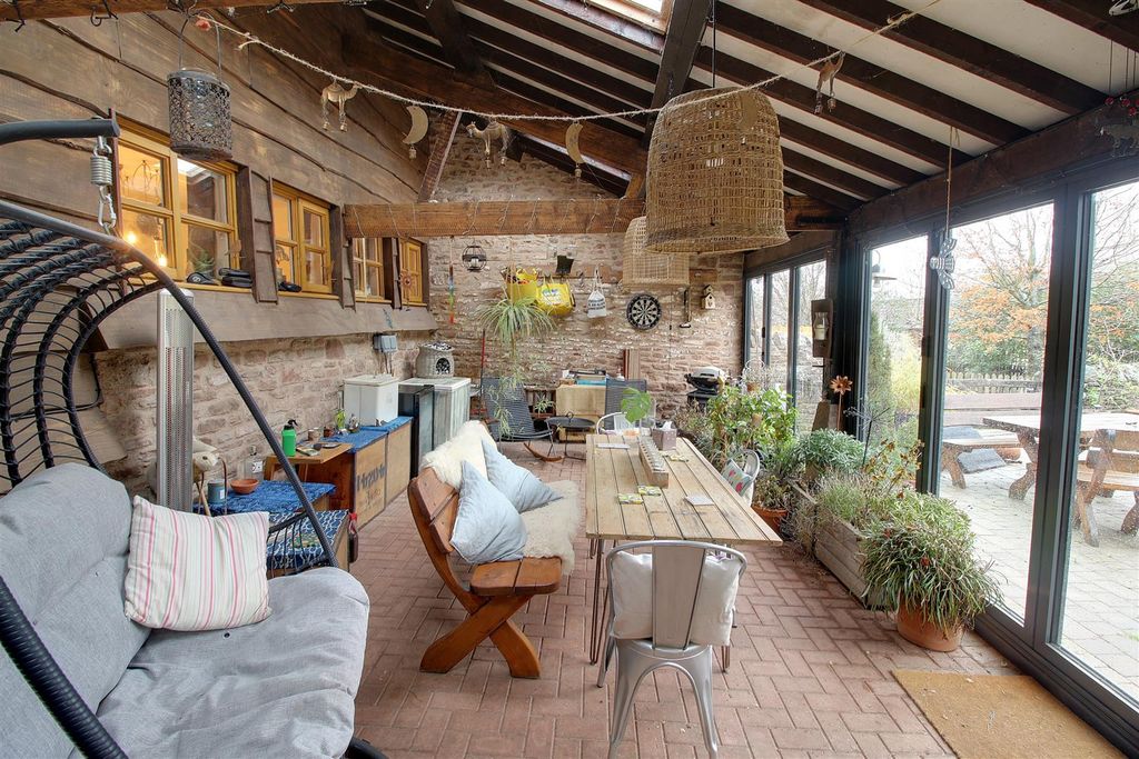 Property photo 2 of 25 Img_8268-Img_8270.Jpg