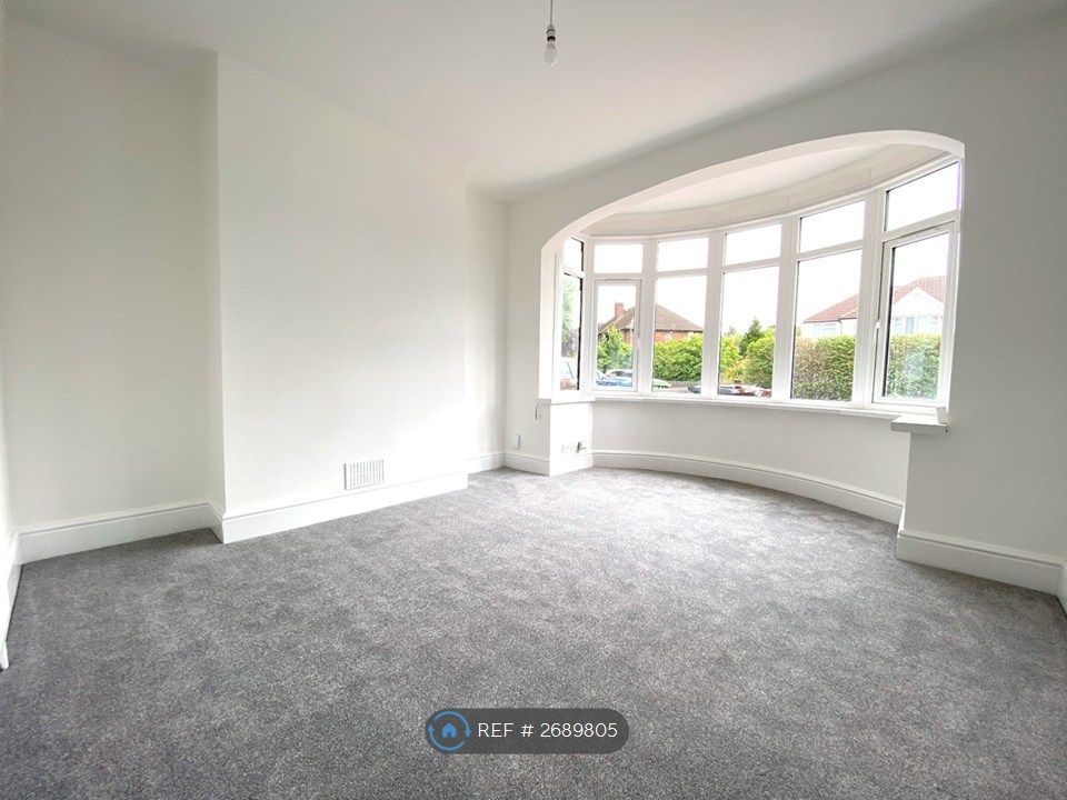 Property photo 3 of 9 Lounge