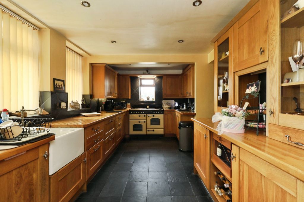 Property photo 3 of 22 Img_2814