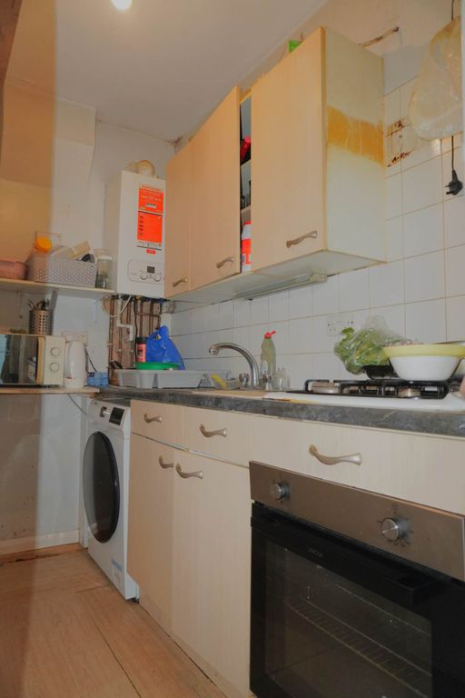 Property photo 3 of 6