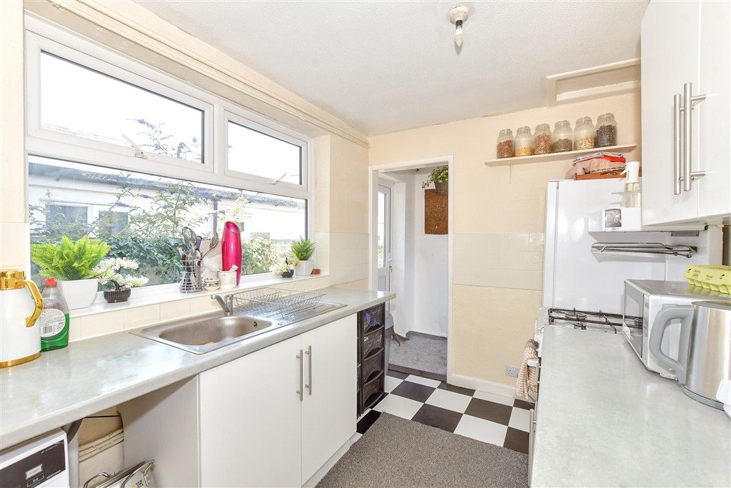 Property photo 3 of 4 Kitchen