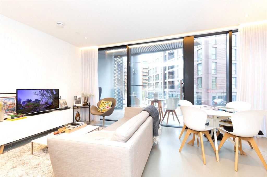 Property photo 1 of 10 Reception Room