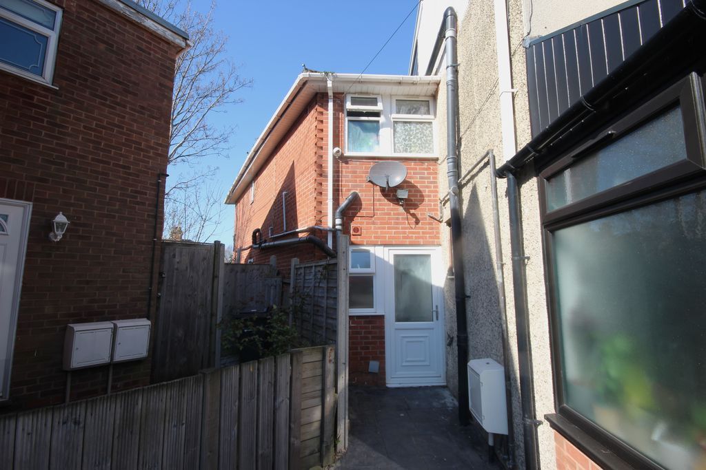 Property photo 1 of 5 Photo 5