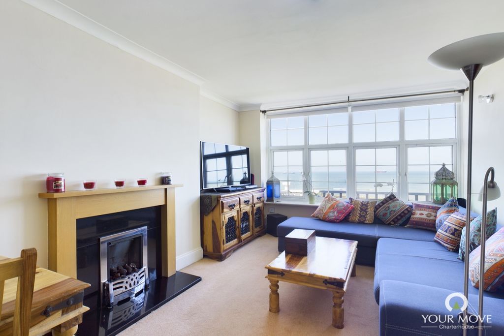 Property photo 2 of 17 Lounge/Dining Room