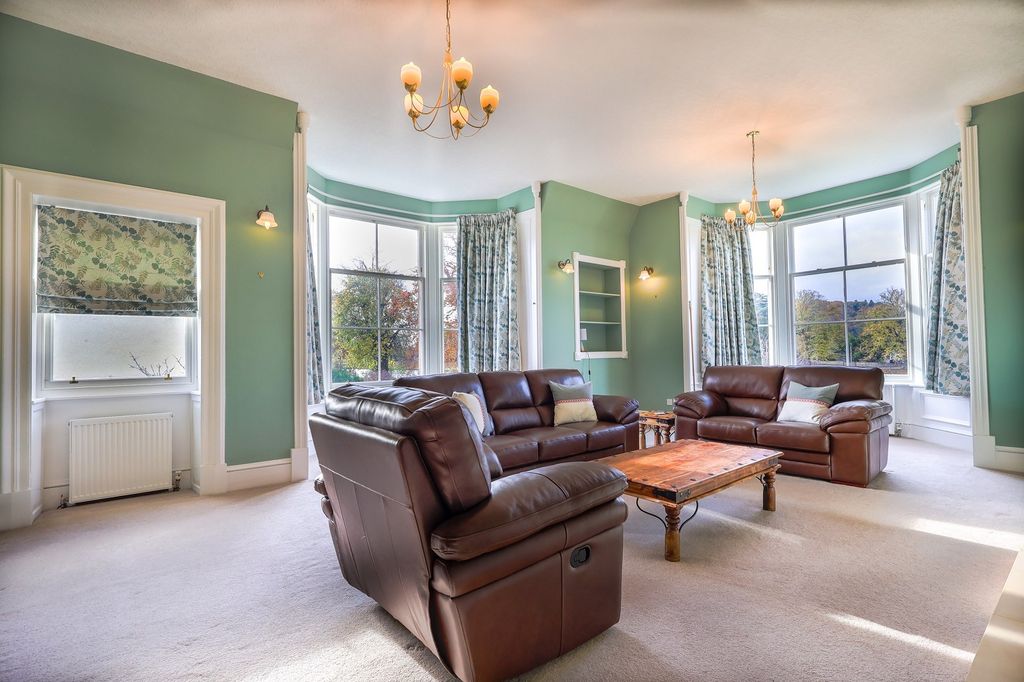 Property photo 2 of 39 Drawing Room