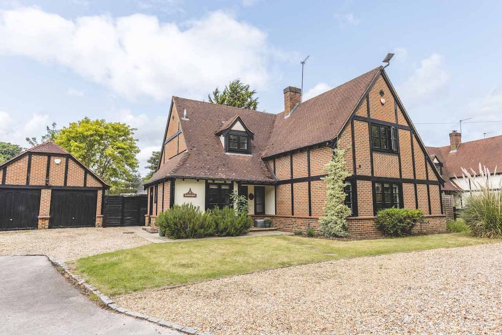 Property photo 1 of 25