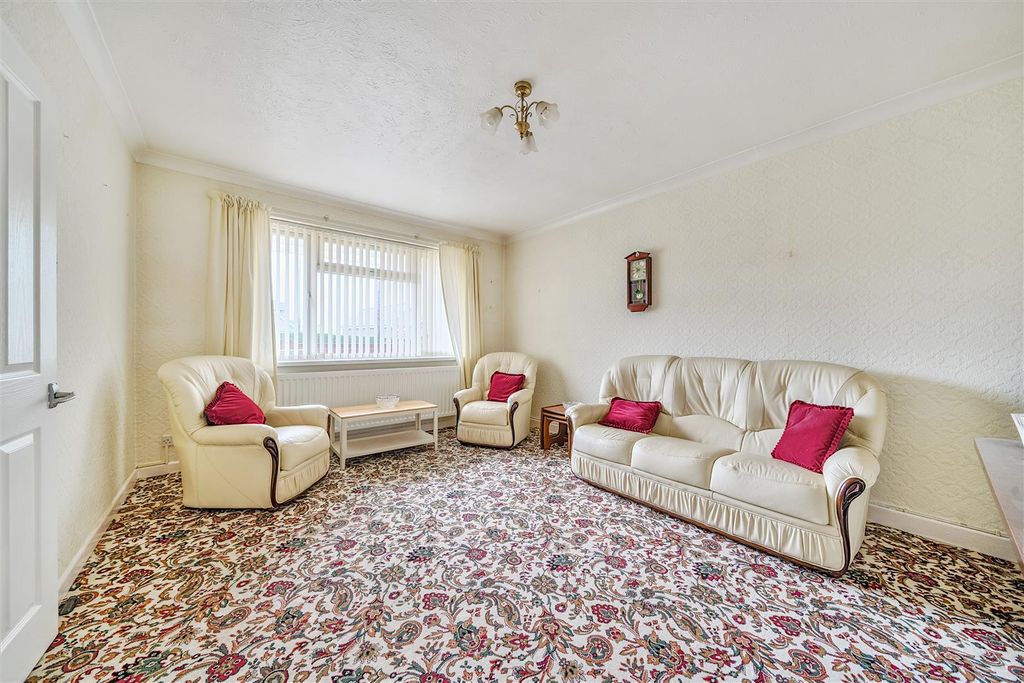 Property photo 3 of 25