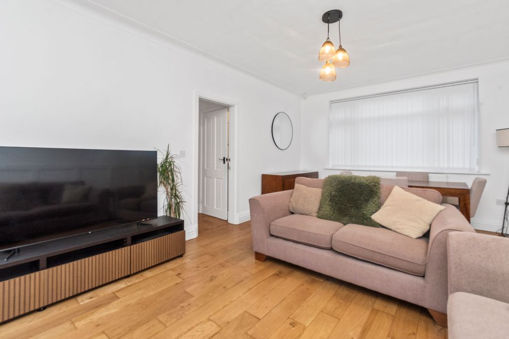 Property photo 2 of 36