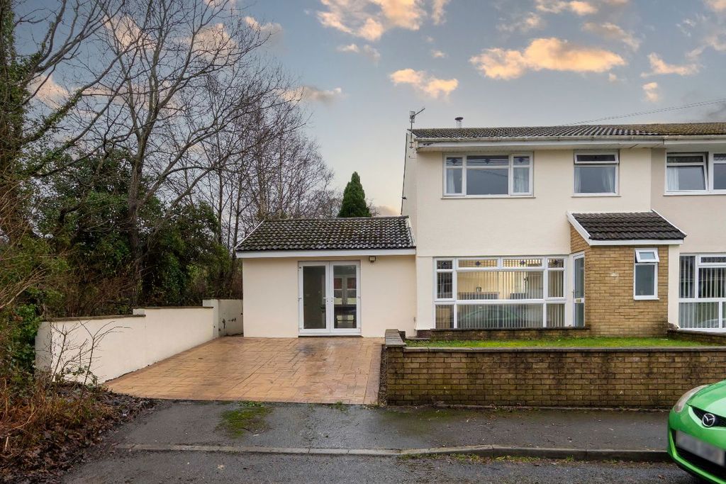 Property photo 1 of 33