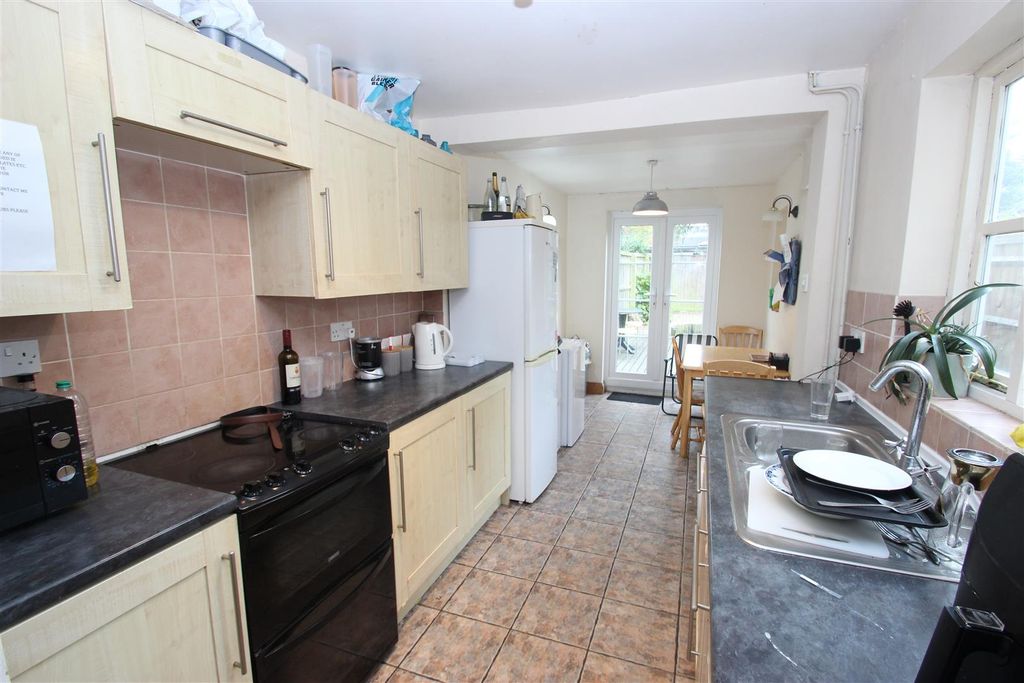 Property photo 2 of 9