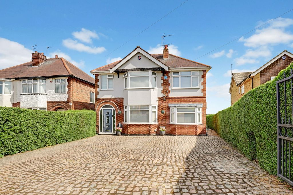 Property photo 1 of 37