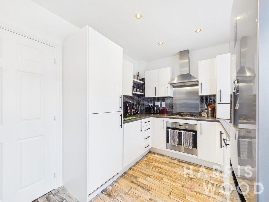 Property photo 2 of 21 5280072