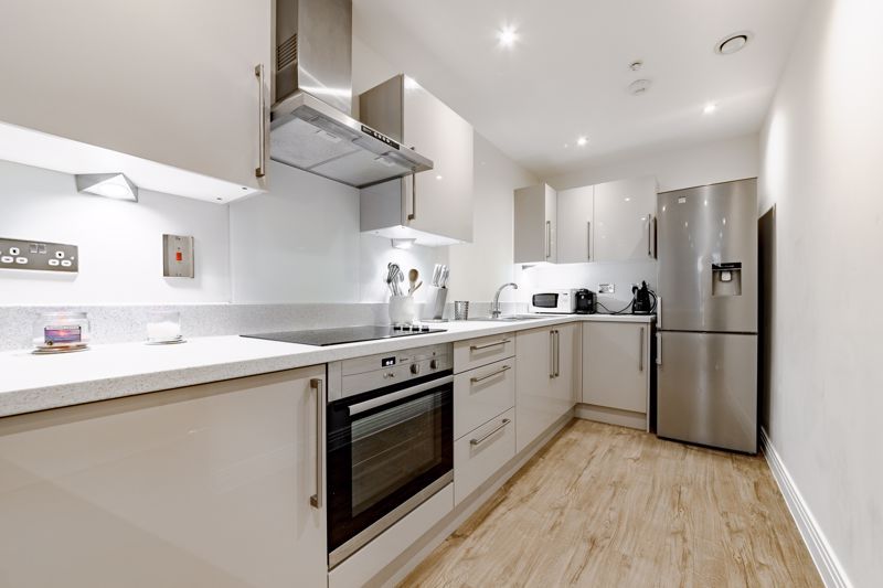 Property photo 2 of 10 Kitchen