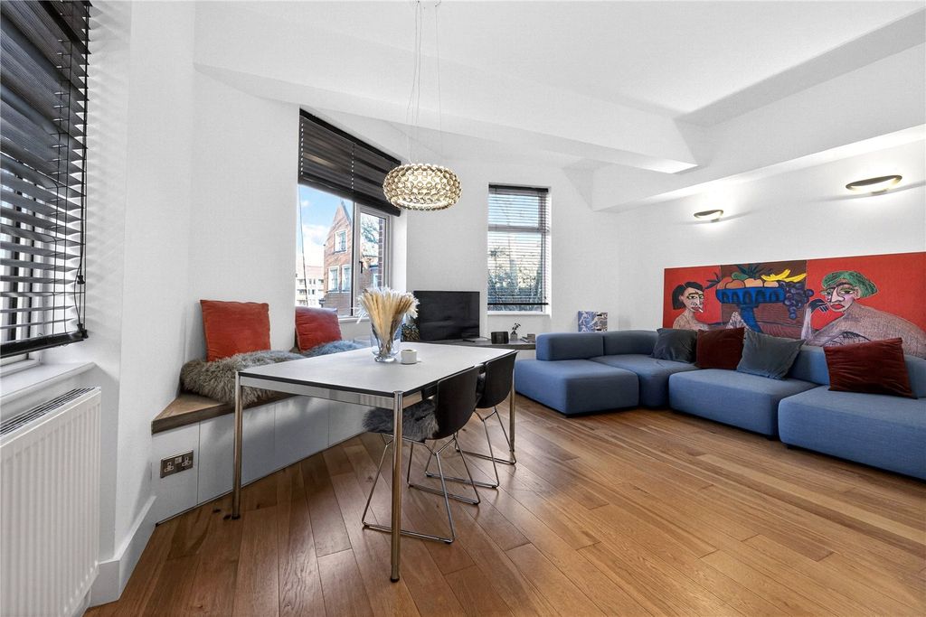 Property photo 1 of 18 Reception