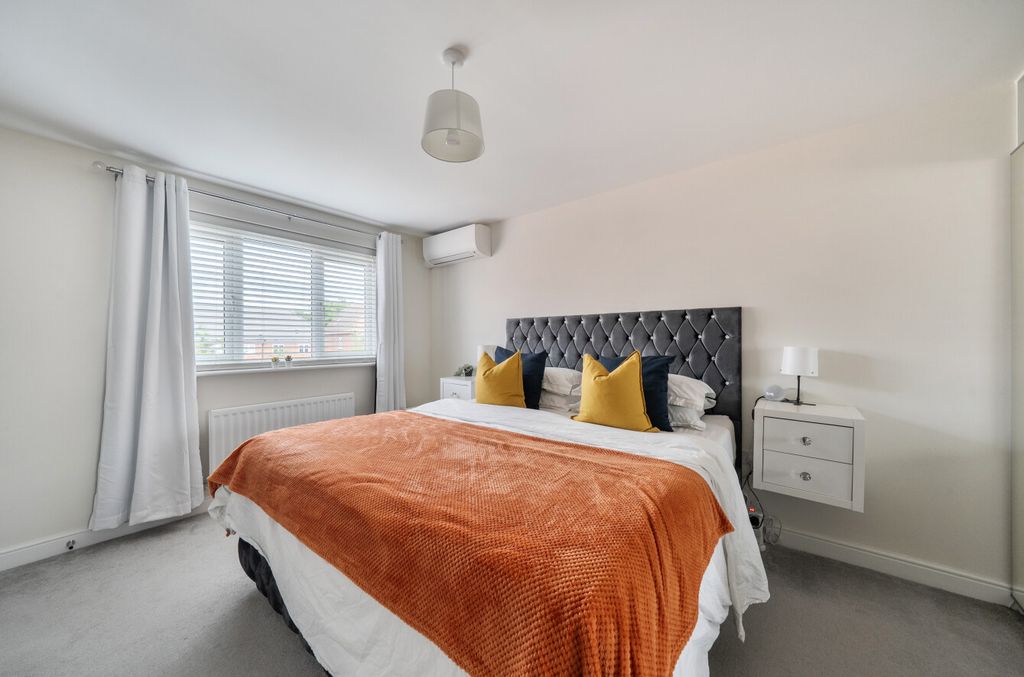 Additional image 14 of 4 bed semi-detached house for saleGalton Way, Warfield, Bracknell, Berkshire RG42