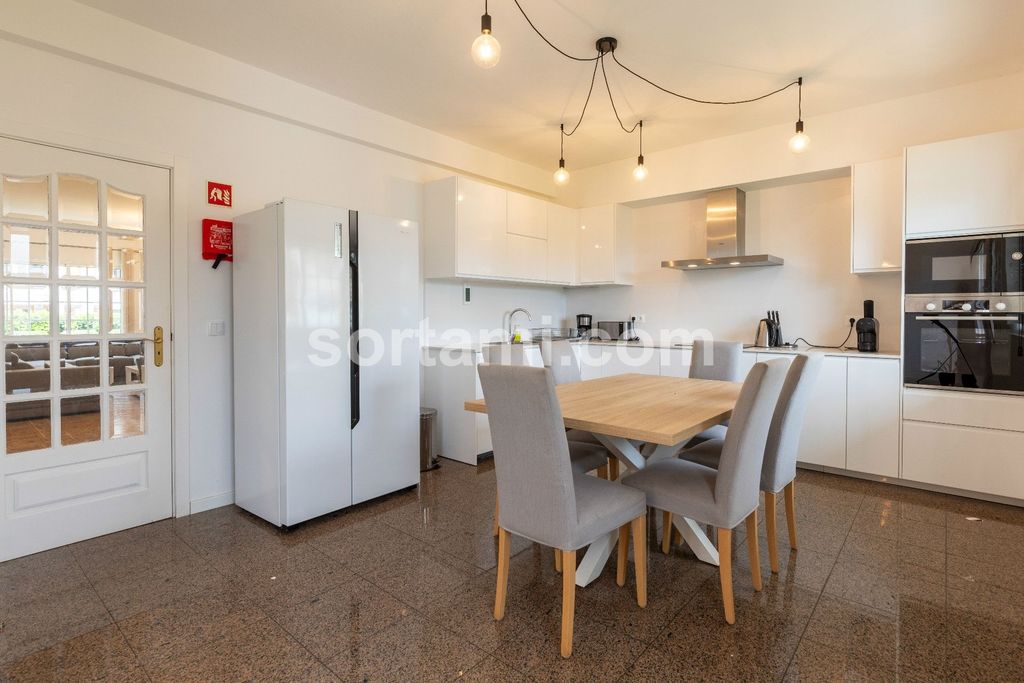 Property photo 3 of 75