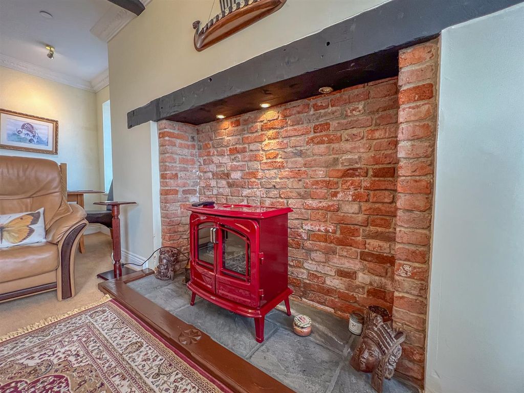 Property photo 2 of 13 1 Imperial, 5 Shore Road-02.Jpg