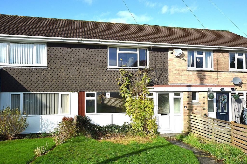 Property photo 1 of 8 Front