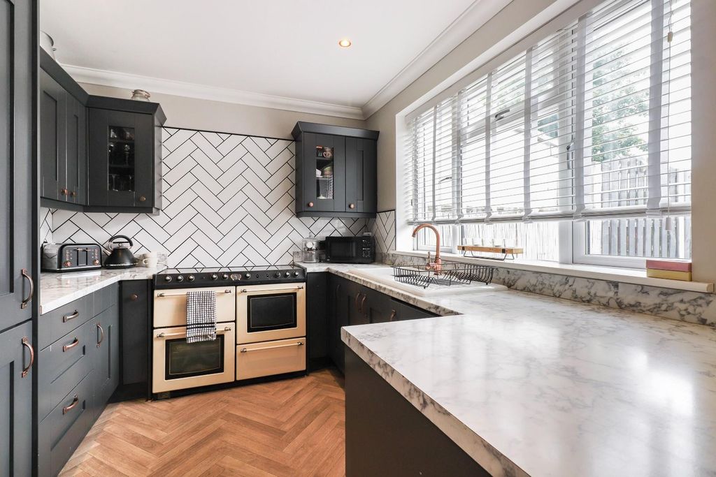 Property photo 3 of 23 Img_5120[1].Jpg