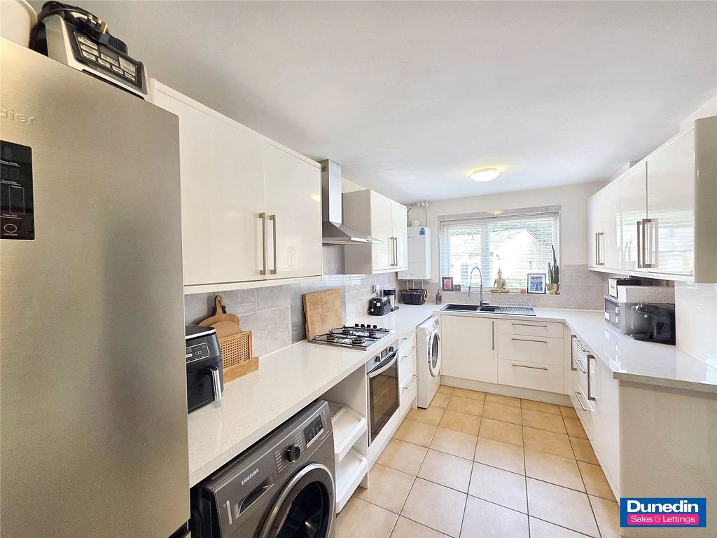 Property photo 2 of 17 Picture No. 02