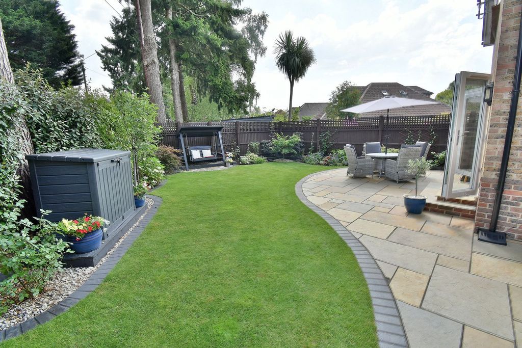 Property photo 2 of 20