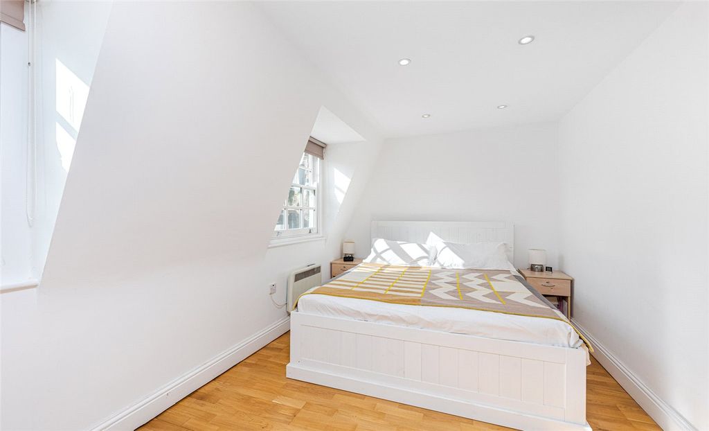 Property photo 2 of 9 Picture No. 10
