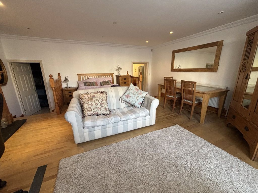 Property photo 1 of 5 Picture No. 03