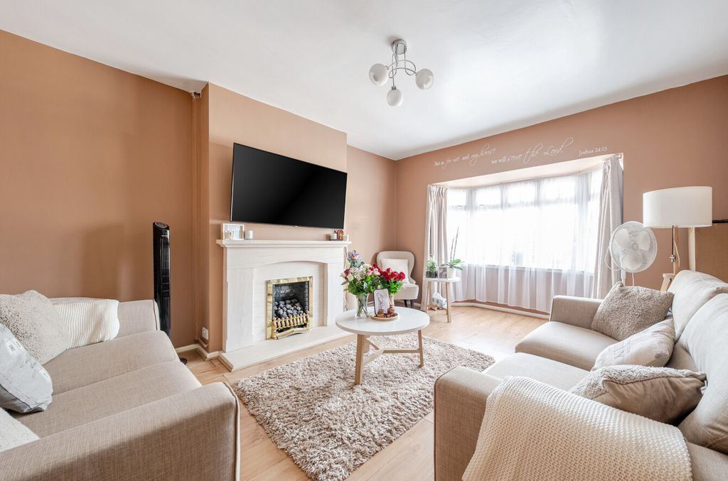 Property photo 2 of 14 1503138-8-6A79F68...