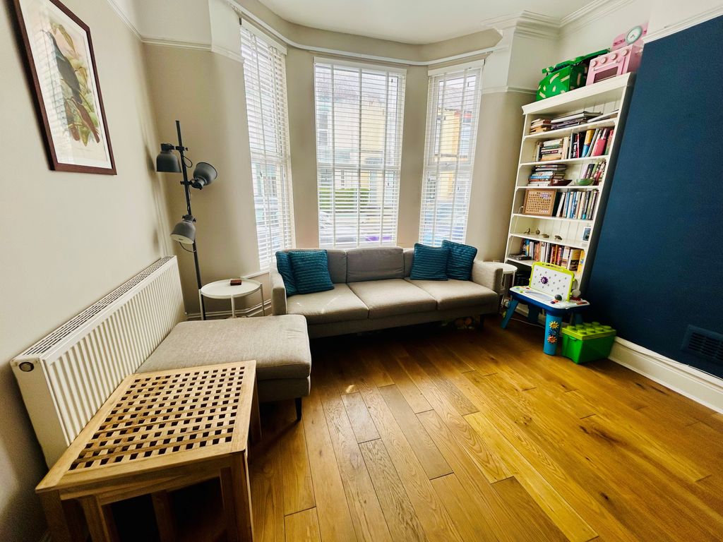 Property photo 2 of 13