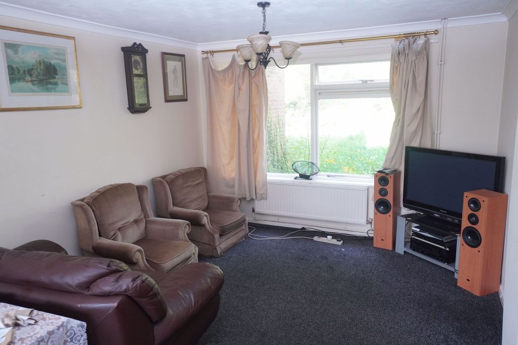 Property photo 2 of 8 Photo 1